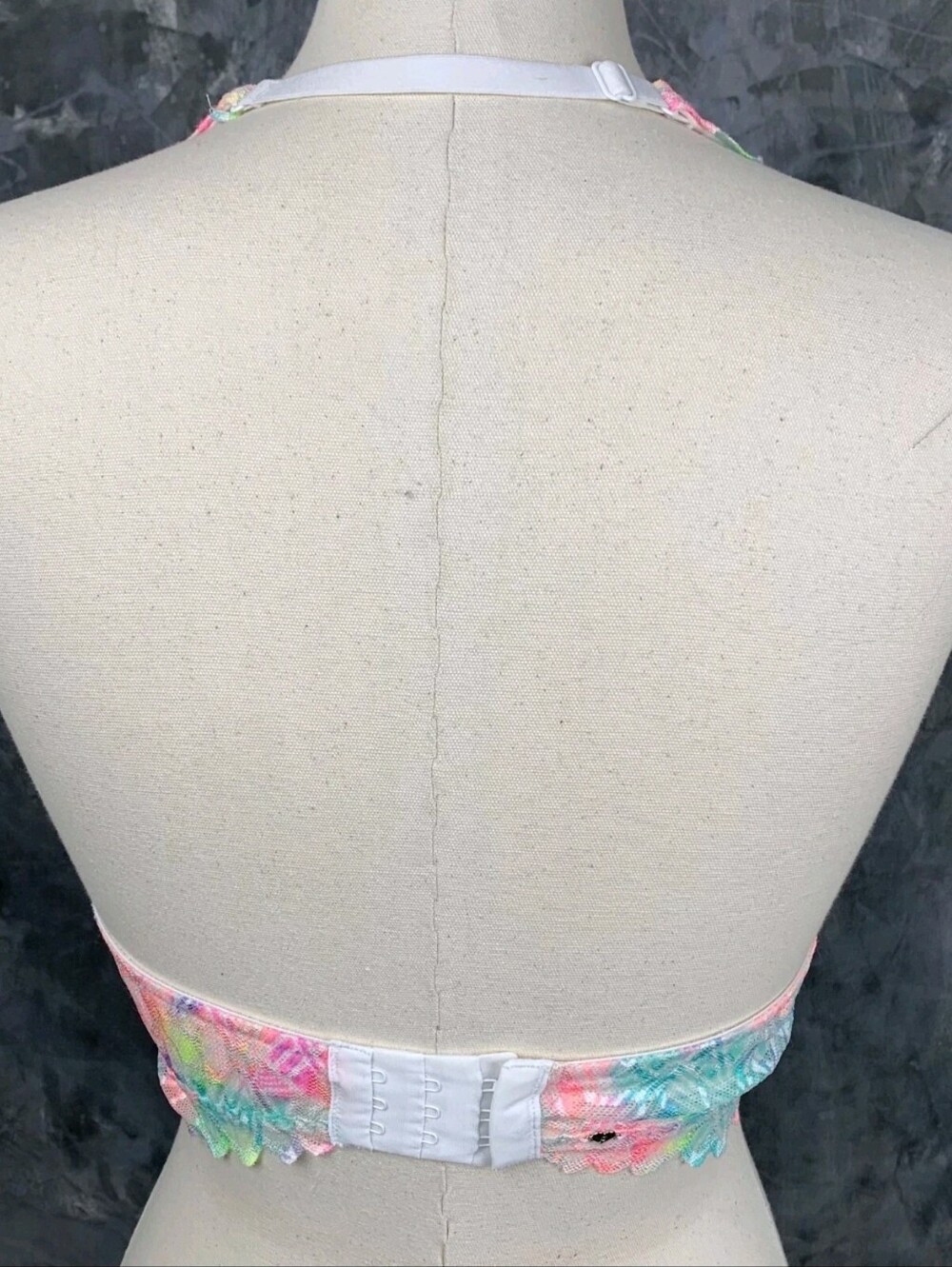 PINK Victoria’s Secret Floral Lace Halter Bralette~Neon Pastel Design. Size: L - Picture 2 of 4
